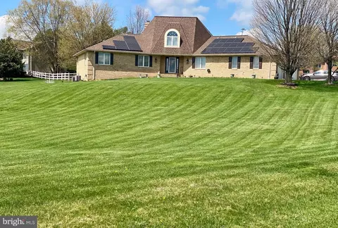 4810 N Reyburn Ct, Mount Airy, MD 21771