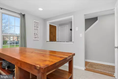 Entry Way - 1494 Dockside Ct, Frederick, MD 21701 photo 2 of 3