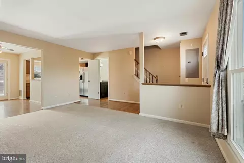 Living - 5757 Sunset View Ln, Frederick, MD 21703 photo 3 of 3