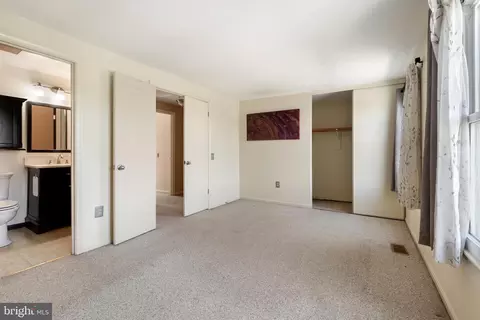 Bedroom - 5757 Sunset View Ln, Frederick, MD 21703 photo 2 of 5