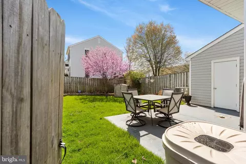 Exterior - 5757 Sunset View Ln, Frederick, MD 21703 photo 6 of 8