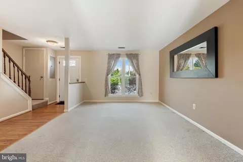 Living - 5757 Sunset View Ln, Frederick, MD 21703 photo 2 of 3