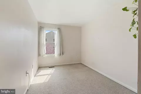 Bedroom - 5757 Sunset View Ln, Frederick, MD 21703 photo 5 of 5