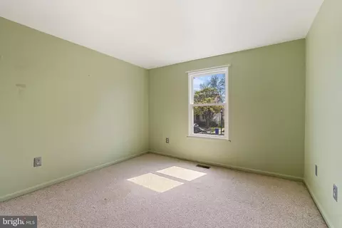 Bedroom - 5757 Sunset View Ln, Frederick, MD 21703 photo 4 of 5