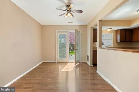 Entry Way - 5757 Sunset View Ln, Frederick, MD 21703 photo 2 of 3