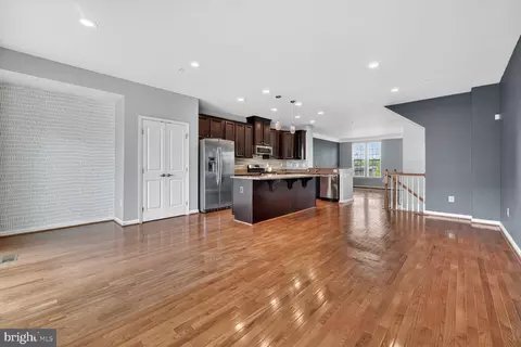 Entry Way - 7827 Wormans Mill Rd, Frederick, MD 21701 photo 3 of 4