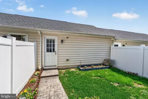 Exterior - 7827 Wormans Mill Rd, Frederick, MD 21701 photo 5 of 6