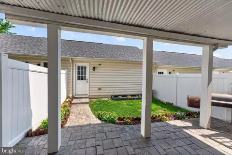 Exterior - 7827 Wormans Mill Rd, Frederick, MD 21701 photo 4 of 6