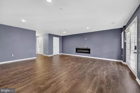 Living - 7827 Wormans Mill Rd, Frederick, MD 21701 photo 2 of 5