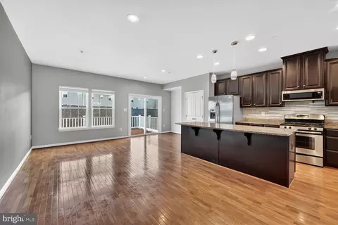 Living - 7827 Wormans Mill Rd, Frederick, MD 21701 photo 3 of 5