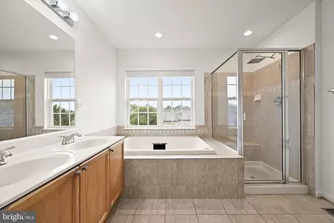 Bath - 3729 Singleton Ter, Frederick, MD 21704 photo 1 of 5