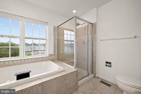 Bath - 3729 Singleton Ter, Frederick, MD 21704 photo 3 of 5