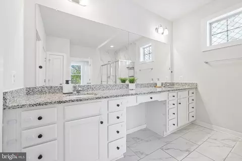 Entry Way - 2048 Chamberlain Dr, Frederick, MD 21702 photo 3 of 5