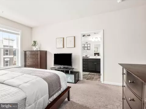 Bedroom - 822 Lindley Rd, Frederick, MD 21701 photo 4 of 7