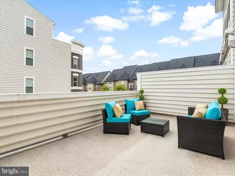 Exterior - 822 Lindley Rd, Frederick, MD 21701 photo 4 of 8