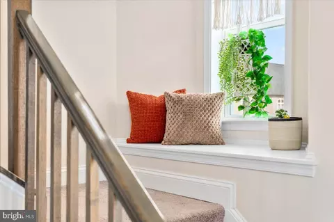 Entry Way - 822 Lindley Rd, Frederick, MD 21701 photo 5 of 11