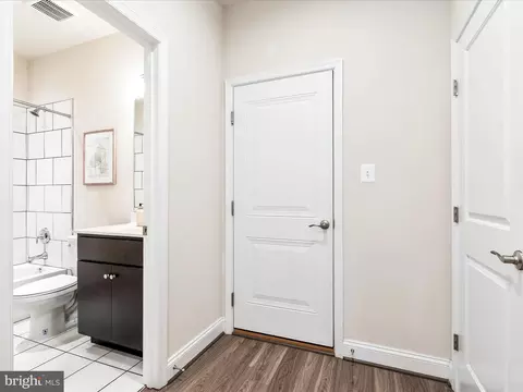 Entry Way - 822 Lindley Rd, Frederick, MD 21701 photo 7 of 11