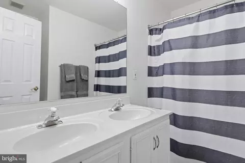 Bath - 6310 Remington Dr, Frederick, MD 21701 photo 3 of 4