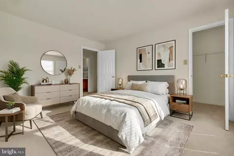 Bedroom - 1027 Dulaney Mill Dr, Frederick, MD 21702 photo 8 of 9
