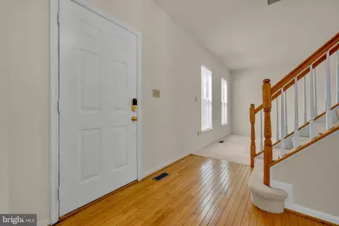 Entry Way - 1027 Dulaney Mill Dr, Frederick, MD 21702 photo 4 of 14