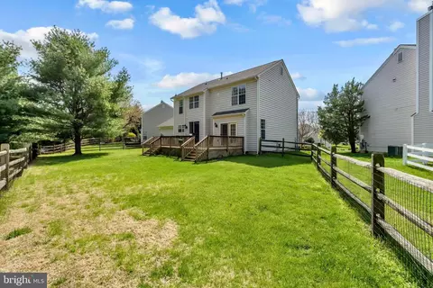 Exterior - 1027 Dulaney Mill Dr, Frederick, MD 21702 photo 13 of 14