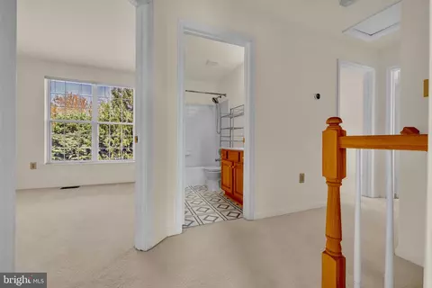 Entry Way - 1027 Dulaney Mill Dr, Frederick, MD 21702 photo 9 of 14