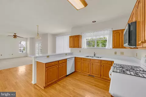 Kitchen - 1027 Dulaney Mill Dr, Frederick, MD 21702 photo 3 of 4