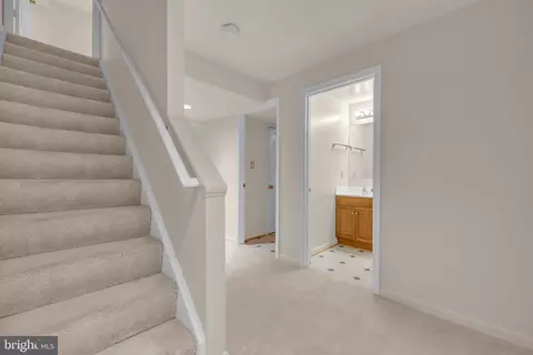 Entry Way - 1027 Dulaney Mill Dr, Frederick, MD 21702 photo 7 of 14