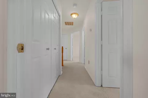 Entry Way - 1027 Dulaney Mill Dr, Frederick, MD 21702 photo 8 of 14