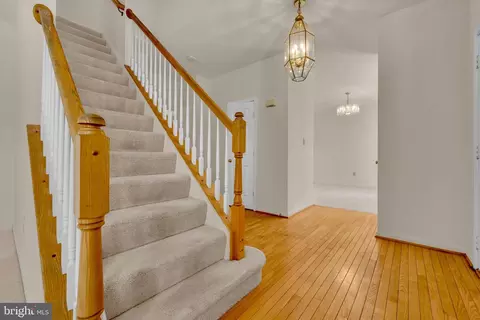 Entry Way - 1027 Dulaney Mill Dr, Frederick, MD 21702 photo 2 of 14