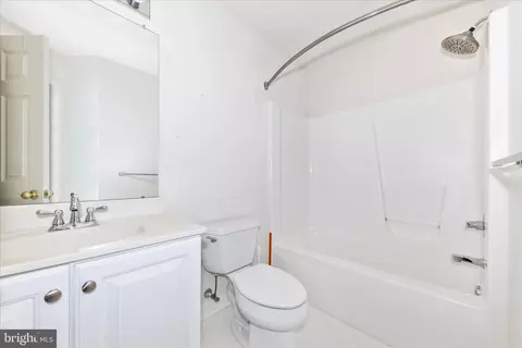 Bath - 100 Sunlight Dr, Frederick, MD 21702 photo 4 of 7