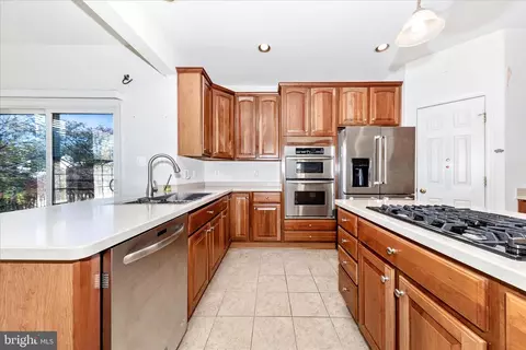 Kitchen - 100 Sunlight Dr, Frederick, MD 21702 photo 4 of 5