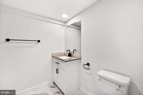 Bath - 629 Wilson Pl, Frederick, MD 21702 photo 2 of 3