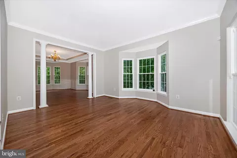 Living - 6463 Forest Hills Ct, Frederick, MD 21701 photo 2 of 5