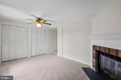 Living - 8037 Waterview Ct, Frederick, MD 21701 photo 4 of 5
