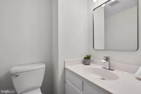 Bath - 8037 Waterview Ct, Frederick, MD 21701 photo 1 of 3