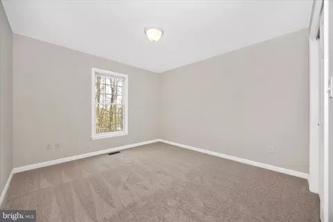 Bedroom - 10393 Liberty Rd, Frederick, MD 21701 photo 2 of 6