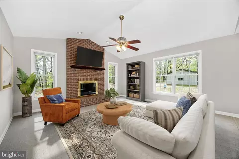 Living - 10393 Liberty Rd, Frederick, MD 21701 photo 1 of 7