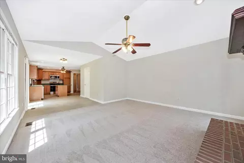 Living - 10393 Liberty Rd, Frederick, MD 21701 photo 7 of 7