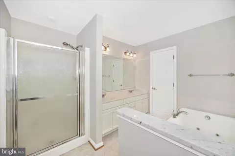 Bath - 10393 Liberty Rd, Frederick, MD 21701 photo 1 of 4