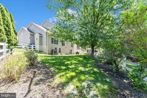 Exterior - 1033 Bexhill Dr, Frederick, MD 21702 photo 5 of 9