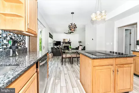 Kitchen - 1033 Bexhill Dr, Frederick, MD 21702 photo 4 of 6