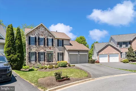 Exterior - 1033 Bexhill Dr, Frederick, MD 21702 photo 2 of 9