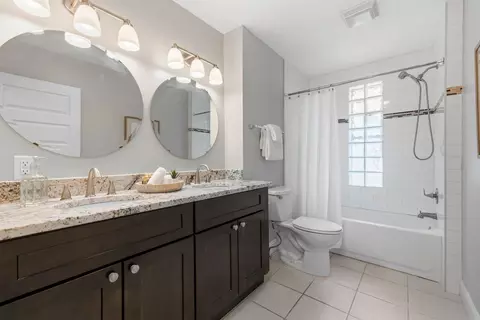 Bath - 316 E 3rd St E, Frederick, MD 21701 photo 2 of 5