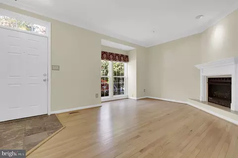 9424 Berkley Ln, Frederick, MD 21701 photo 2