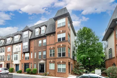 1430 Trafalgar Ln, Frederick, MD 21701