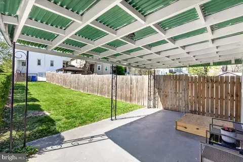 Exterior - 301 W 7th St, Frederick, MD 21701 photo 5 of 9