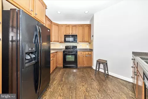 Kitchen - 35 E All Saints St #114, Frederick, MD 21701 photo 4 of 5
