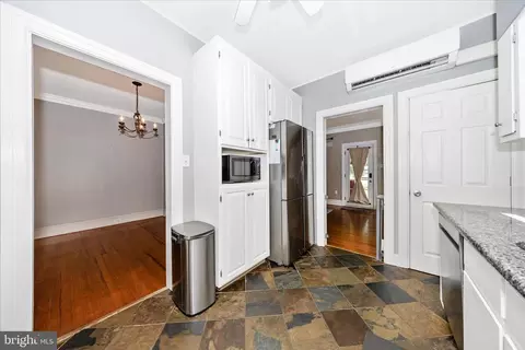 Entry Way - 209 Monroe Ave, Frederick, MD 21701 photo 4 of 10