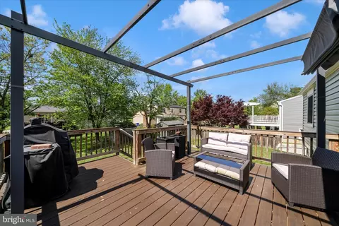 Exterior - 5696 Pebble Dr, Frederick, MD 21703 photo 4 of 10